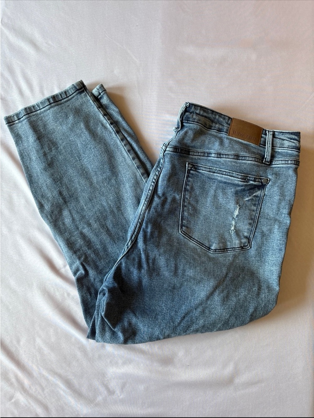 Judy Blue Medium Light Blue Straight Leg Jeans